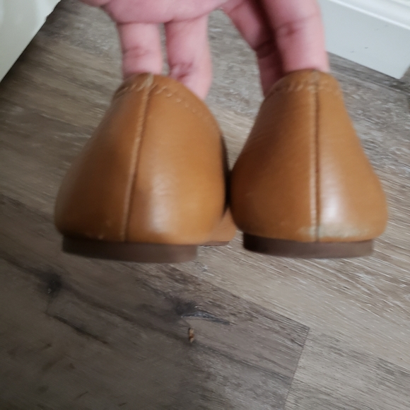 SOLD Tory Burch Leather Flats - Picture 7 of 10